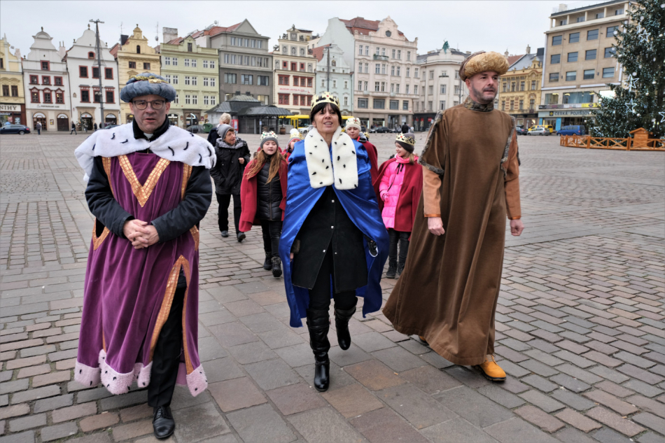 Rekordní výsledek Tříkrálové sbírky, koledníci z kasiček vysypali skoro šest milionů