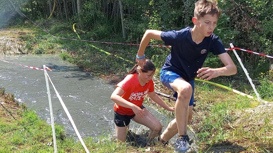 VIDEO: Děti změřily ve Škodalandu své síly na překážkovém běhu