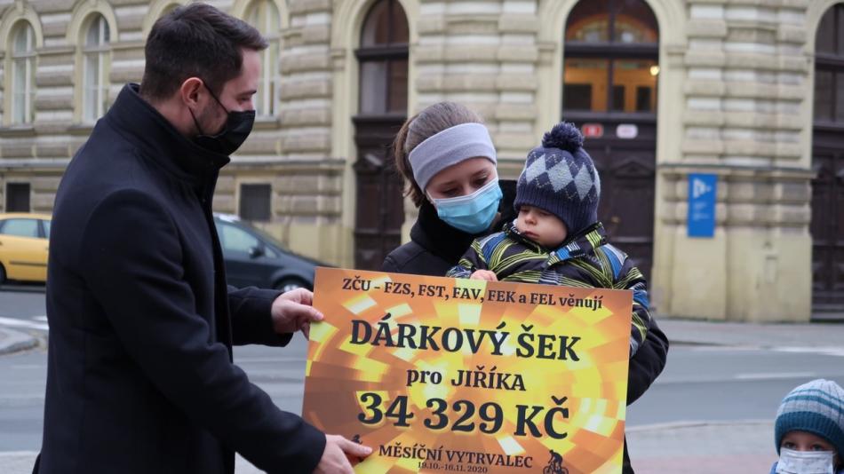 Studenti Fakulty zdravotnických studií vysportovali nejvíc peněz pro vážně nemocné děti