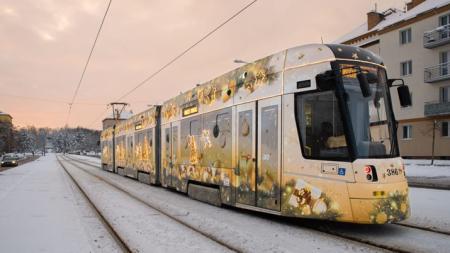 Plzeň zabodovala! Naše vánoční tramvaj navzdory smůle obhájila stříbro z loňska