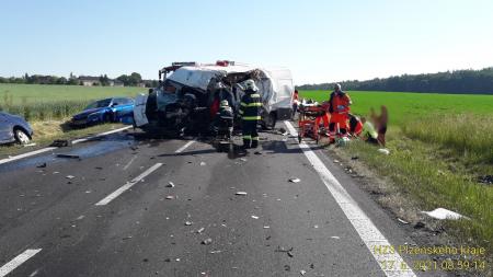 Vážná nehoda uzavřela silnici u Zbůchu