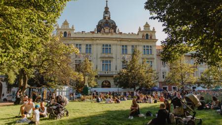 Na lovu živě, víno, knihy i přednášky. Finále Plzeň nabídne bohatý doprovodný program