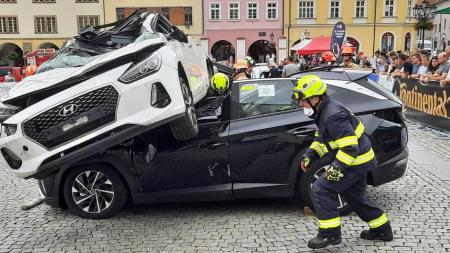 Rokycanští hasiči obstáli v celorepublikové konfrontaci ve vyprošťování z vozidel