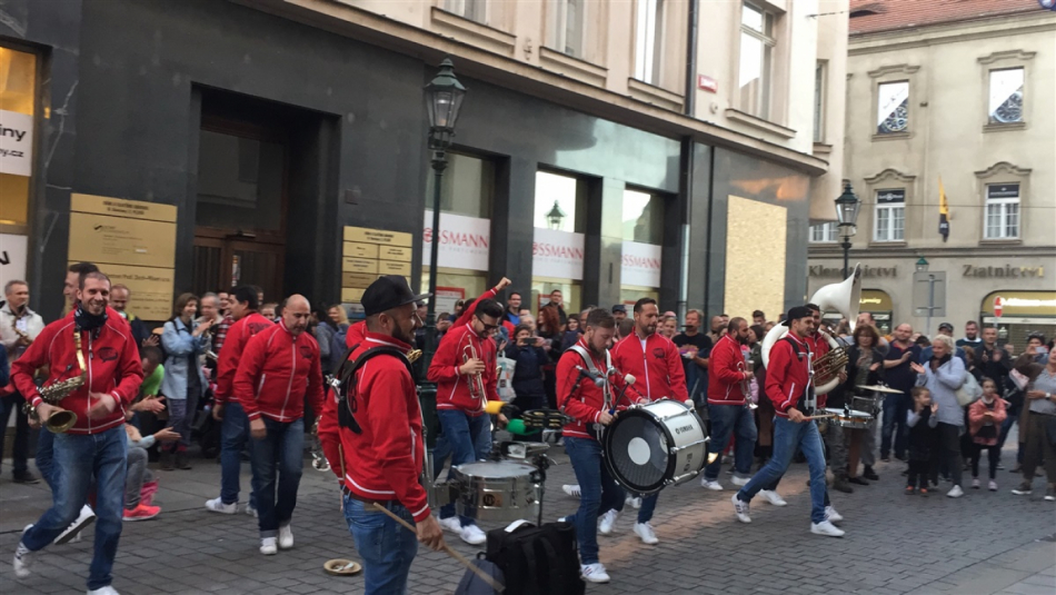 Pouliční umělci zaplaví centrum Plzně