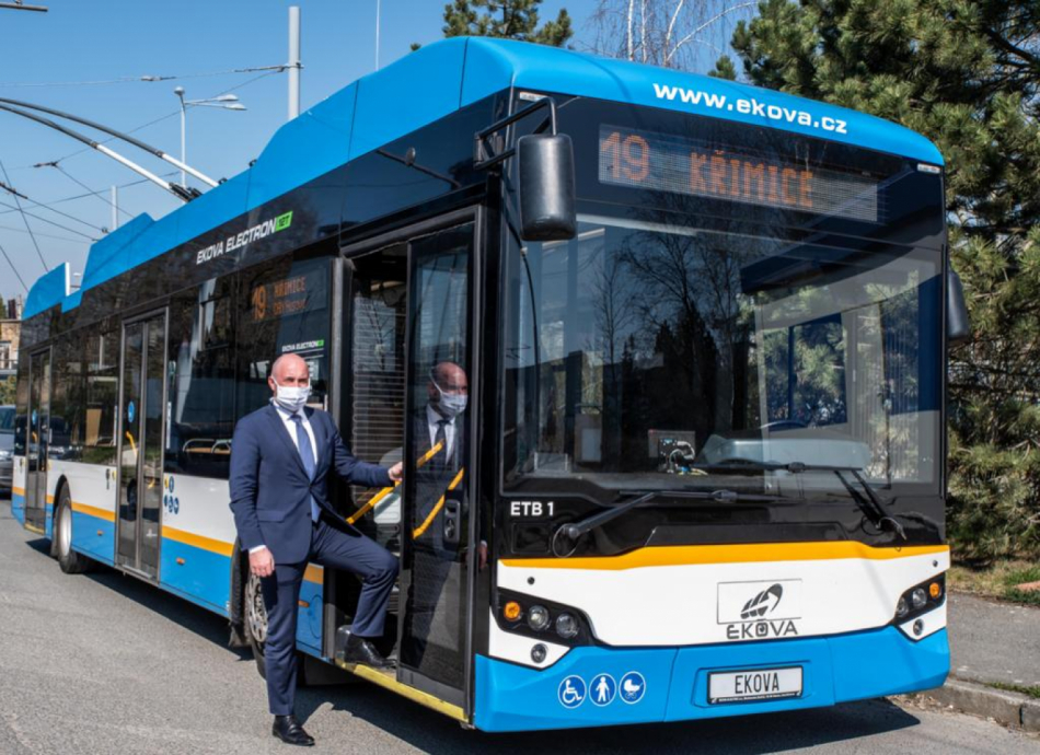 Na testovací trolejbusovou linku do Malesic vyjel zapůjčený trolejbus. Chceme zlepšovat životní prostředí, plánuje Zarzycký