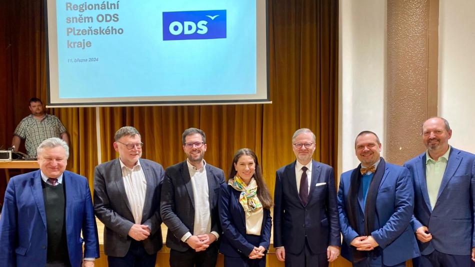 Regionálního sněmu ODS ve Vejprnicích se zúčastnil i premiér