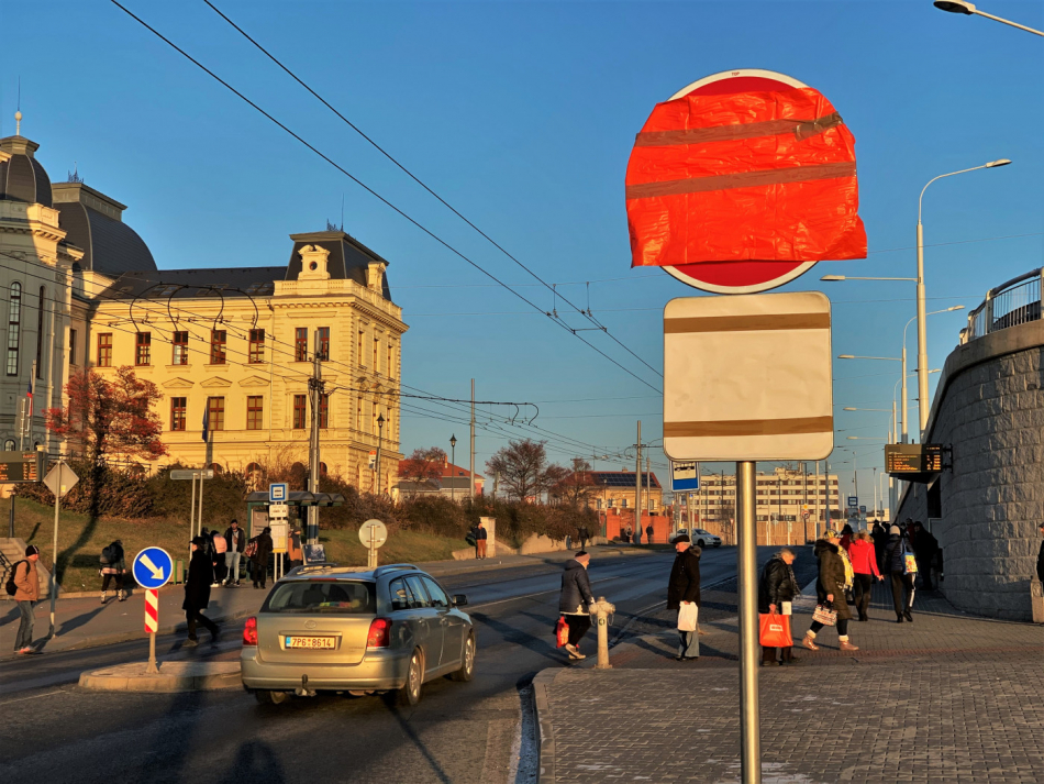 Pozor na změny v dopravě! Šumavská a Goethova se uzavře pro osobáky