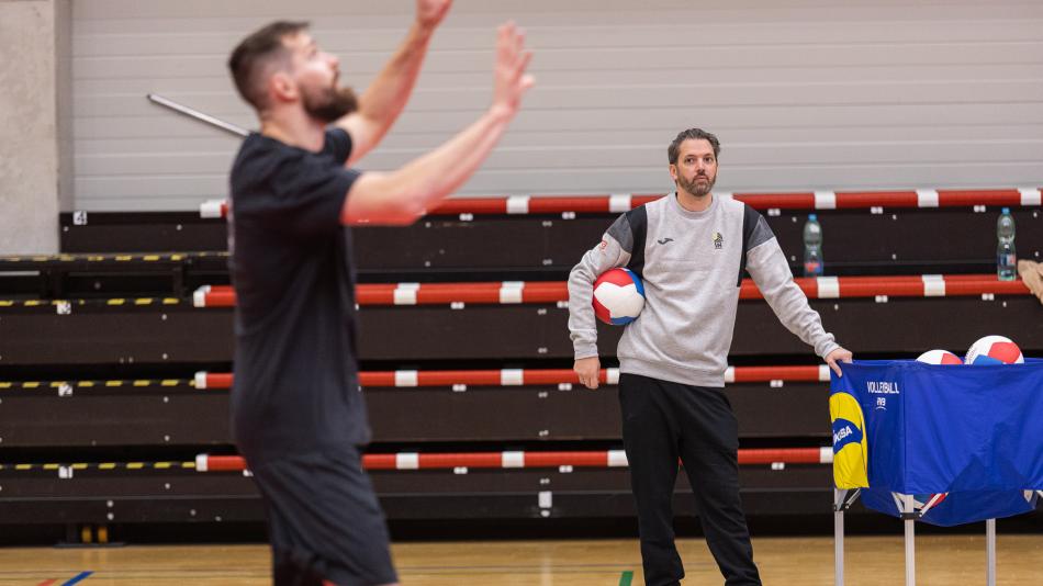 Učím se jména hráčů. Příprava týmu začala skvěle, těší nového trenéra Karlovarska