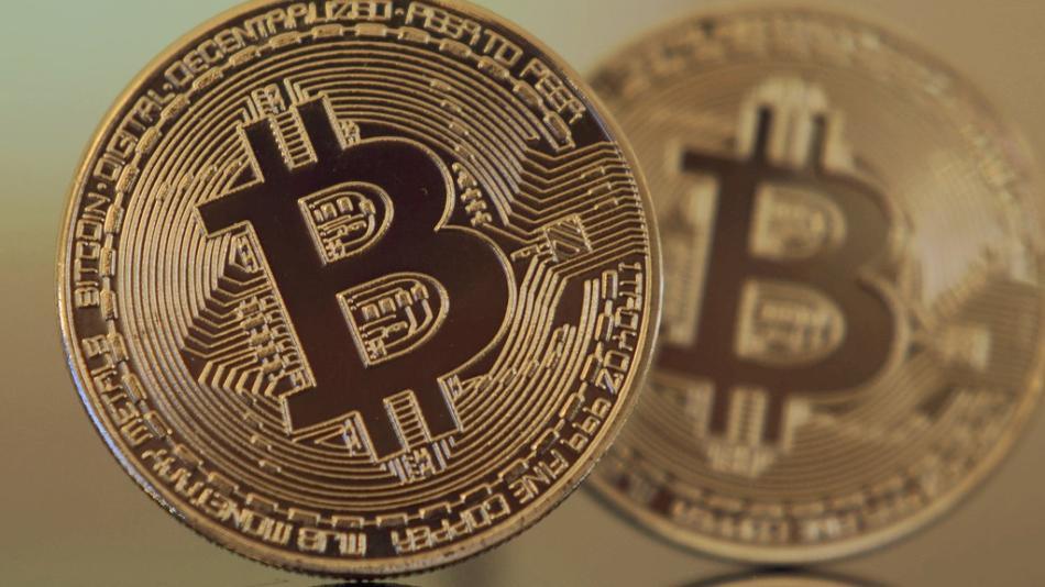 Senior naletěl podvodníkovi. Kvůli zrušení účtu s bitcoiny přišel o 170 tisíc