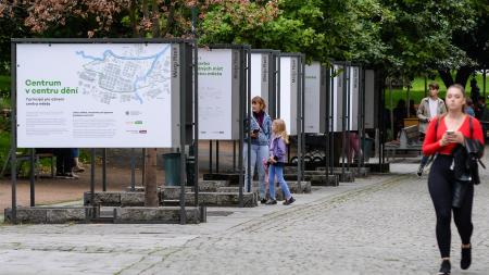 Nová výstava v Plzni přibližuje centrum v centru dění