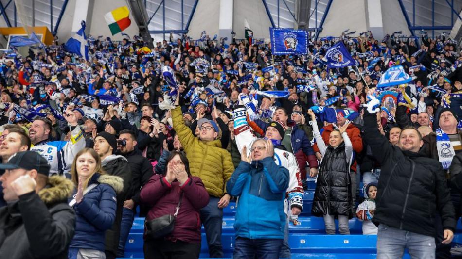 Indiáni chystají tradiční rozloučení se sezonou. Fanoušci se s hráči utkají přímo na ledě!