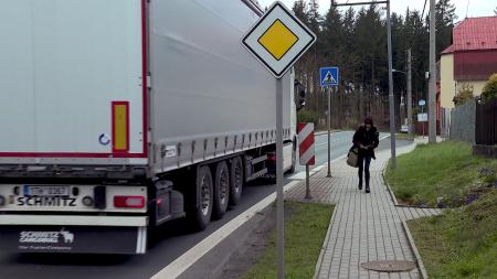 Nová Role a Mezirolí na Karlovarsku řeší situaci s narůstající tranzitní dopravou