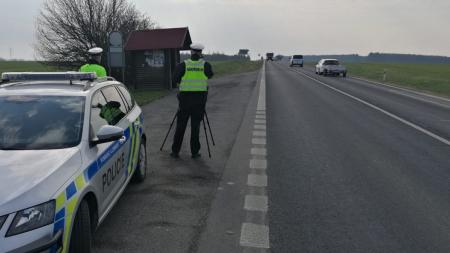 Nohu z plynu. Tady budou číhat strážníci s radarem