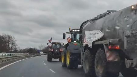 Farmáři z Plzeňského kraje protestovali u hranic proti politice Evropské unie