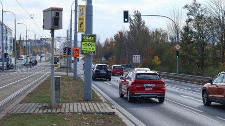 Pozor na rychlost. Strážníci budou opět hlídkovat na několika místech v Plzni!