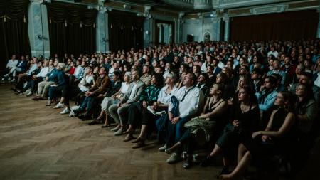 Filmový festival Finále Plzeň láká, o projekce je velký zájem. Jaké hvězdy potkáte o víkendu?