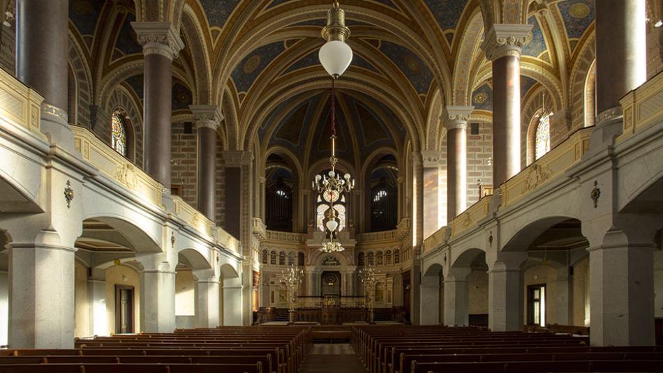 Tříletá rekonstrukce končí, Velká synagoga se za měsíc opět otevře veřejnosti